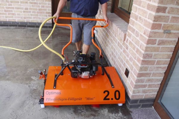 Mini bis an die Wand