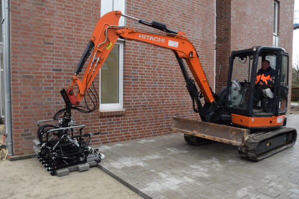 Paver-Clamp_Multi6M-0